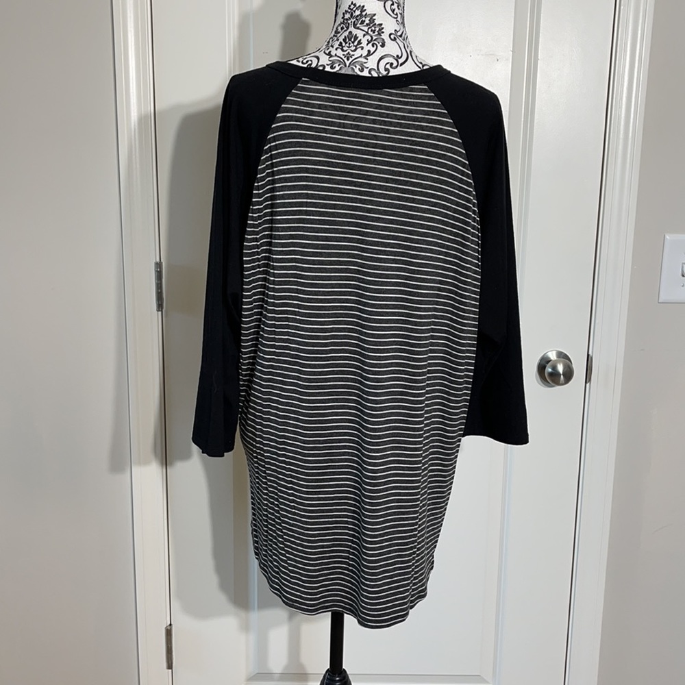 Lularoe 3XL Randy T - Picture 5 of 9